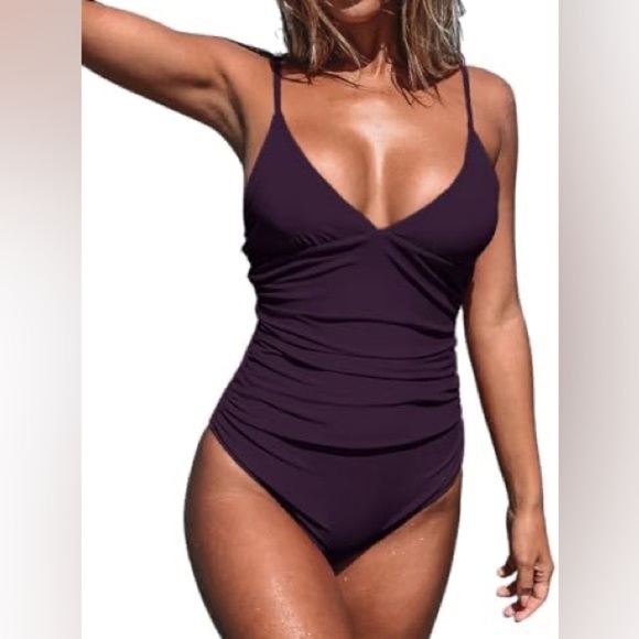 Medium Purple CUPSHE Women's Shirring Design V-Neck Low Back One Piece Swimsuit - Picture 1 of 7